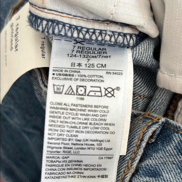 Disney Embroidered Minnie Mickey girlfriend fit Jeans - Picture 8 of 8